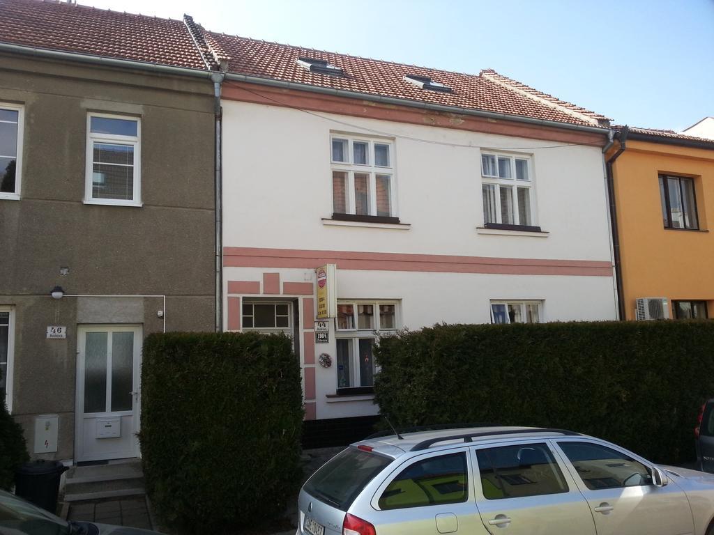 Pension U Dolezalu Brno Exterior photo
